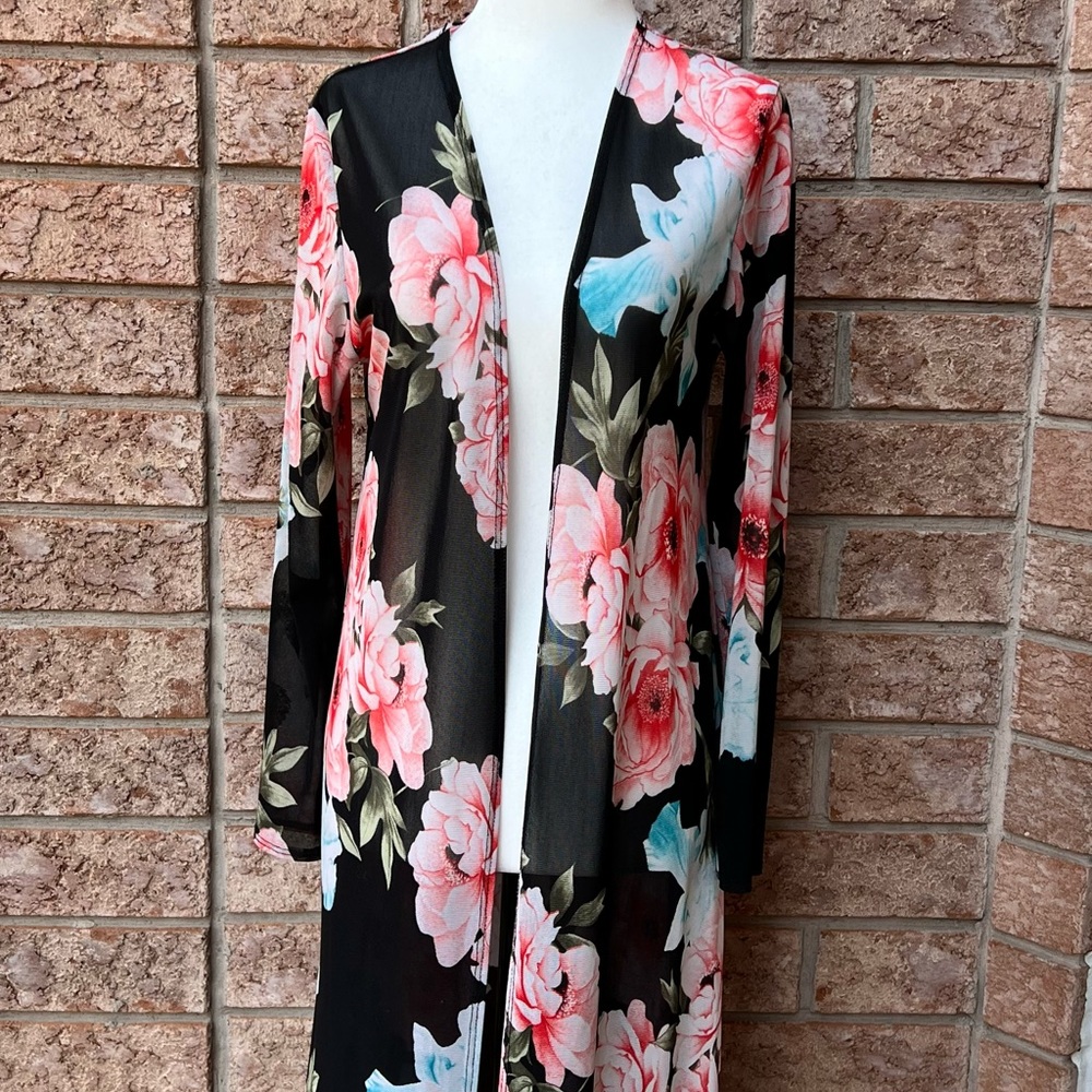 Fashion Nova Floral Cardigan Duster 🌸 Size S/M
